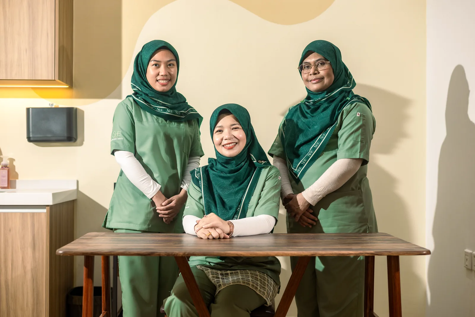 Pasukan Perubatan SHE Clinic